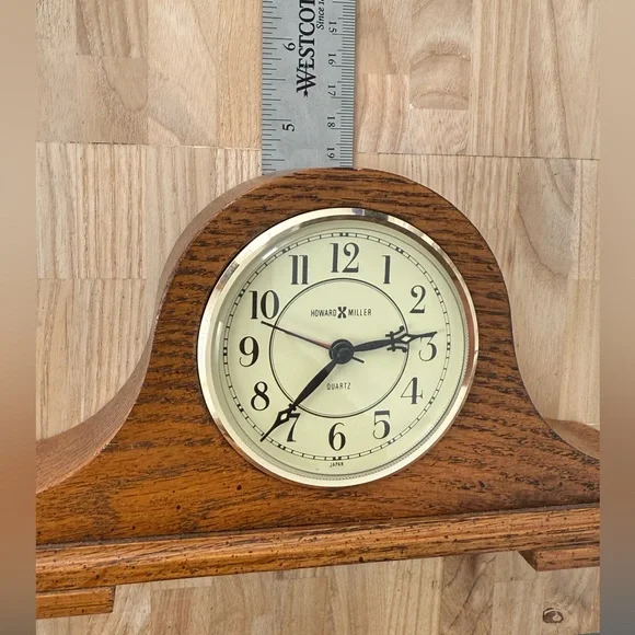 Howard Miller Mantle Clock Wood Case Rare Vintage Quartz Clock